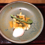 ろっかん - 白アスパラとこごみ