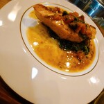 アン ファス - コース料理④ノルウェーサーモンのムニエル〜フレッシュトマトのソース〜