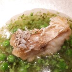 炭火割烹 白坂 - 甘鯛の鱗焼き　エンドウ豆　新海苔