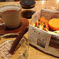 et NOU - ⑩デザート②→タバコと灰はチョコ。屋久島タンカンが紙器の中に。