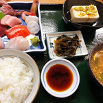手打ちそば純 - 刺身定食