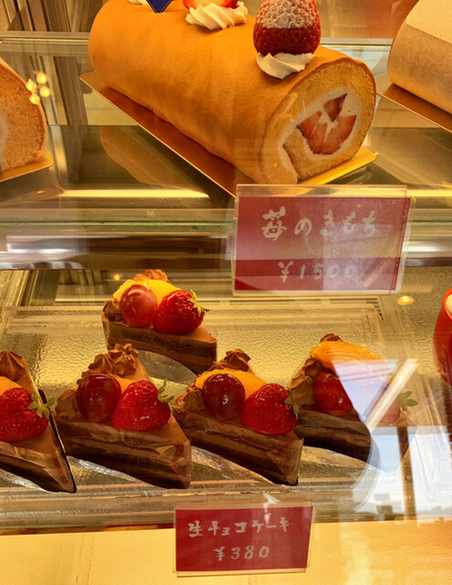 白いブランコ Maison Du Patissier 白いブランコ 徳島市その他 ケーキ 食べログ