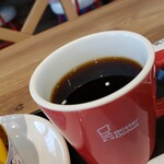 ミスタードーナツ - ホットコーヒー(モーニング価格173円)です。