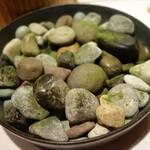 ルカンケ - 小石