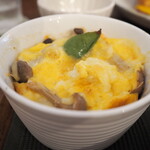 カフェプラスザッカ フゥ - チーズ入り卵のココット