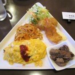 マイルイ - オムライスプレート（ハンバーグをサイコロステーキに変更）