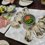 Kaki Sakaba Suzukinchi - ・「牡蛎づくしコース全10品＋飲み放題120分(¥3,200)」の料理①。