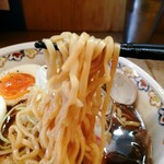 下品なぐらいダシのうまいラーメン屋 - アップ