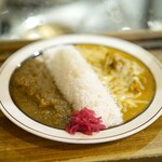 CURRY SHOP くじら - カレー２種盛１２００円