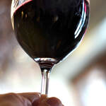 Bien - 高脚盞（ビイドロのうつは）に"赤葡萄酒（あかきえびかづらのさけ）"