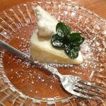 チャコール クッキング ツクバ マイス - 桜のはちみつのセミフレッド、はちみつがほどよい感じ