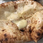 インド料理　ガンディ2 - チーズナン
