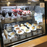 Cafe MUJI - スイーツのショーケース