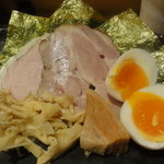 つけ麺 道 - 豪華な具！