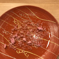 よし澤 - 昼懐石６０００円。食前酒。アルコールとノンアルコールの両方を用意されています。後者をいただきました。無くてもいいと思うのですか。。。