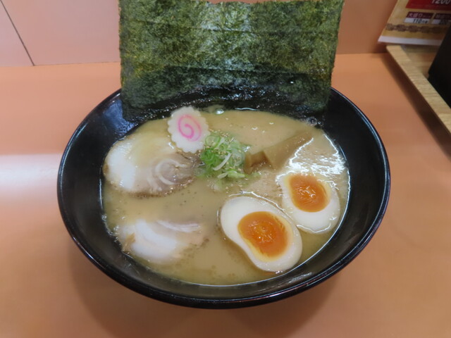 とんこつラーメンの穂月 - 磯鶏（ラーメン）の写真