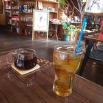 Kiku's - プーアル茶、アイスウーロン茶