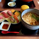 かね家 - すしランチ ９６８円