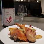 秋田純米酒処 - 秀よし　純米大吟醸酒/比内地鶏もも肉のコンフィ