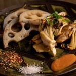 Sumiyaki Hinoko - 蓮根と舞茸