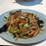 北京飯店 - 肉野菜炒め（６８０円）