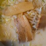 天福 - 唐揚げ定食の選べるラーメン(とんこつ)