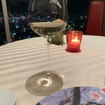 エノテーカ ピンキオーリ - 抜群に美味い白グラス