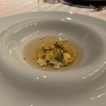 エノテーカ ピンキオーリ - ホウボウとマスカルポーネのカッペッレッティ　コーチンのスープとミモザ