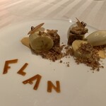 エノテーカ ピンキオーリ - マスカルポーネのスプーマ　ヴァニラのフランのジェラート ピーカンナッツのビスコット　キャラメルのサルサとバナナ