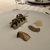 エノテーカ ピンキオーリ 名古屋 - 小イカのクレスペッラ　椎茸とレモン　黒ニンニクのクレーマ