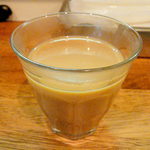 カレーの店 マボロシ - サーヴィスのちょっとスパイシーなチャイ