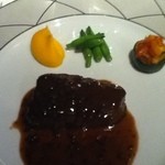 マノワール・ディノ - 牛フィレ肉のソテー