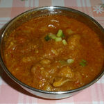 インド･パキスタン料理 ホット・スプーン - 小さい容器でカレーのお替わりが提供されることも！