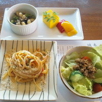 馬桜 下通り店 - 馬肉ステーキランチ1800円 前菜