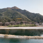 潜龍 - 外は金華山、岐阜城、長良川