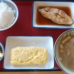 富山上袋食堂 - かれい煮・ほうれん草おひたし・玉子焼き・ご飯小・豚汁