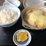 Marui Shokudou - 肉鍋定食（馬）