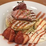 デニーズ - いちごのパンケーキ　599円