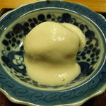 岩さき - 先付（梅干しの鯛白子掛け）