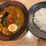 Soup Curry 笑くぼ - ﾜﾀｼの頼んだゴロゴロ野菜のカレー