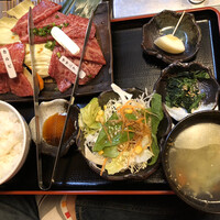 松阪牛たんど - あみ焼きランチ定食　松　1930円税抜