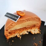 Des Gateaux et Du Pain - まろやかな甘味のミルクチョコムースに、ヘーゼルナッツの薫り豊かなクレームブリュレやダックワーズが重厚