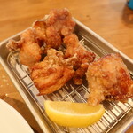 バカイゥン - 鶏もも肉唐揚げ