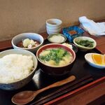 夢や - 「牛すじキムチ煮込み」