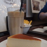 えち鉄カフェ勝山駅 - (2020年02月)チーズケーキ＆アイスカフェオレ