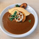 かれぇ工房 - 根菜の野菜カレー　860円
            チーズオムレツ　トッピング　300円