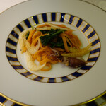 リストランテ・マッサ - トマトを練りこんだバヴェッテ