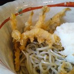 蕎麦見世のあみ - そばのアップ