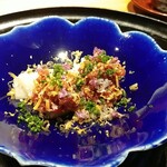 肉うち山 - 牛肉のタタキとスルメイカ、ミモレット和え