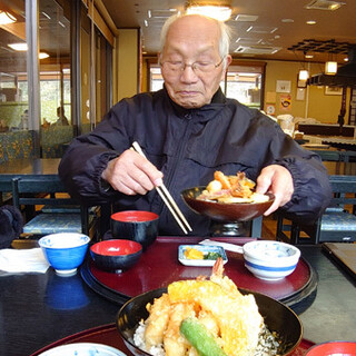 お食事処 囲炉裏_1